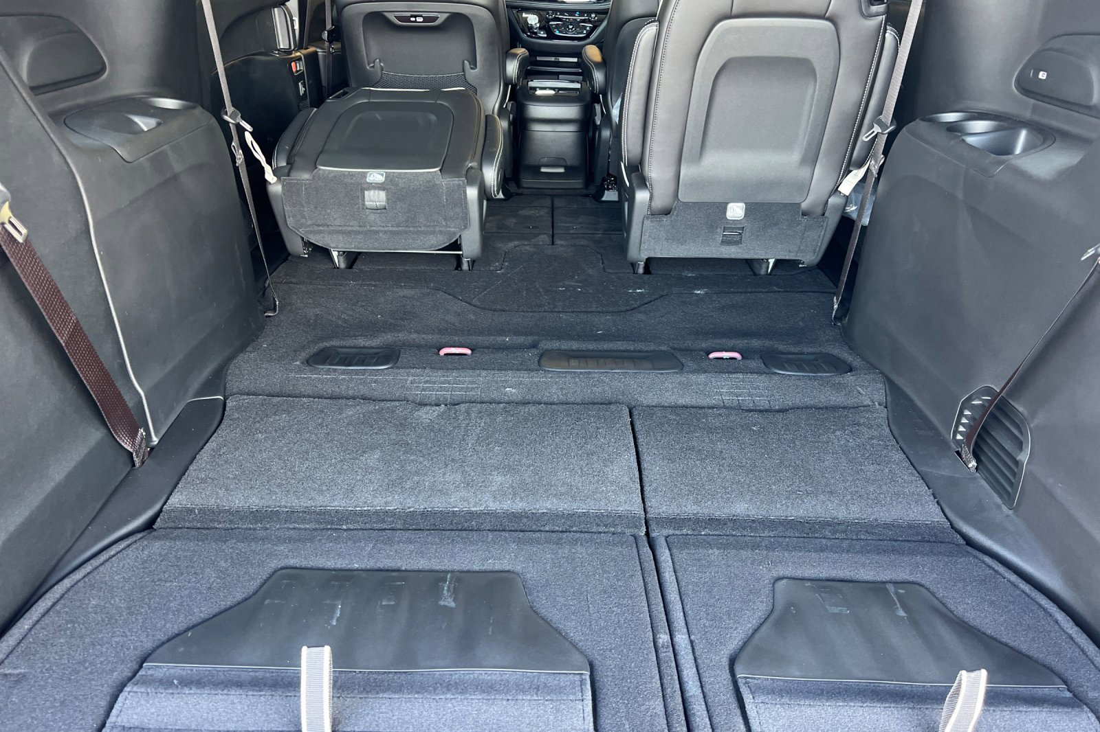 New 2026 Chrysler Pacifica Limited w/ S Appearance Package image 14