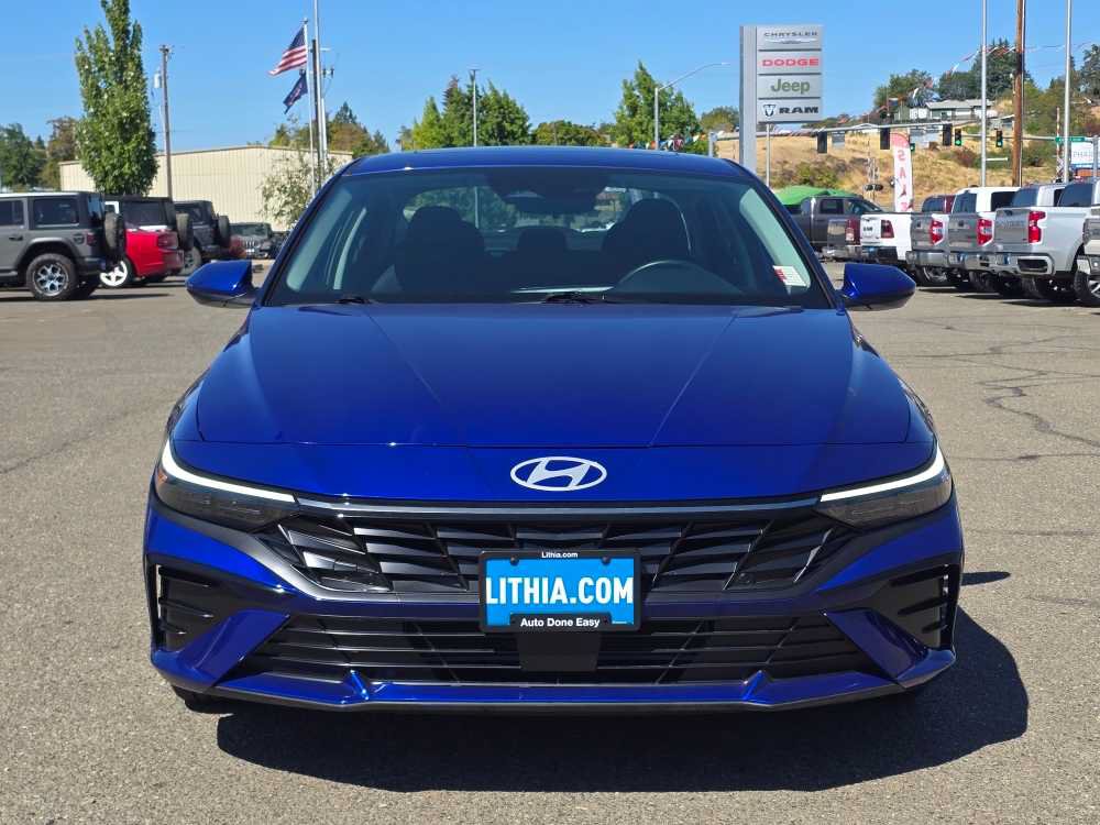 Used 2024 Hyundai Elantra SEL w/ Convenience Package FWD image 8