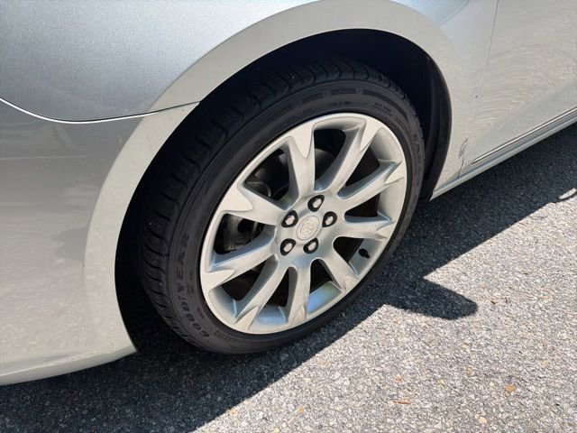 Used 2010 Buick LaCrosse CXS w/ Touring Package FWD image 9