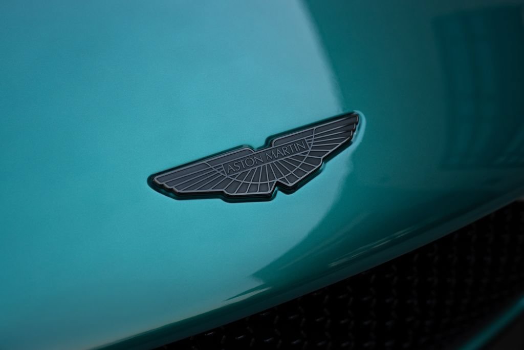 Used 2023 Aston Martin DBS Superleggera Volante RWD image 11