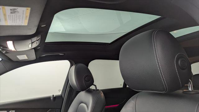 Used 2020 Mercedes-Benz GLC 300 4MATIC w/ Multimedia Package image 28