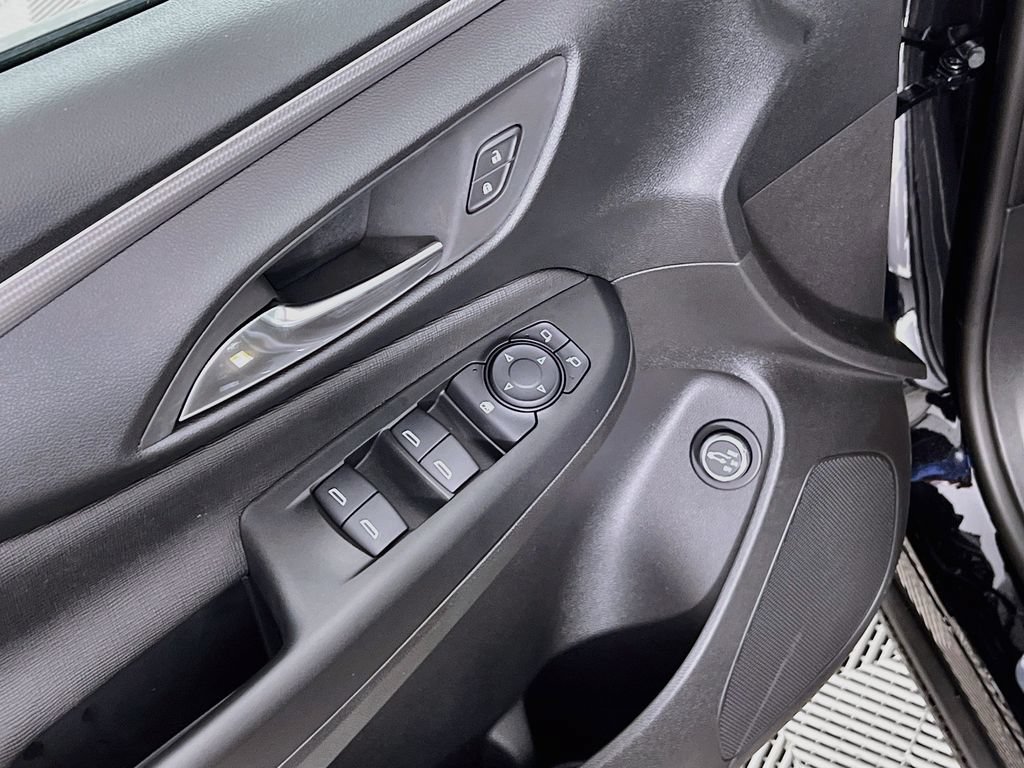 New 2025 Buick Envista Sport Touring FWD image 13
