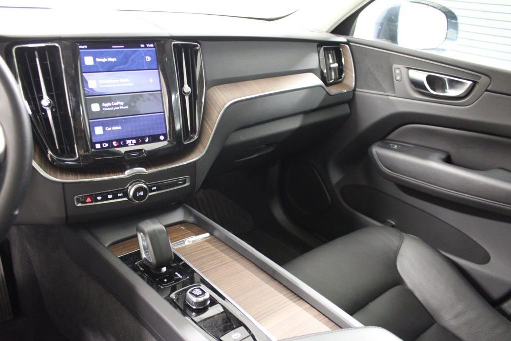 Used 2023 Volvo XC60 B5 Plus w/ Climate Package AWD/4WD image 27