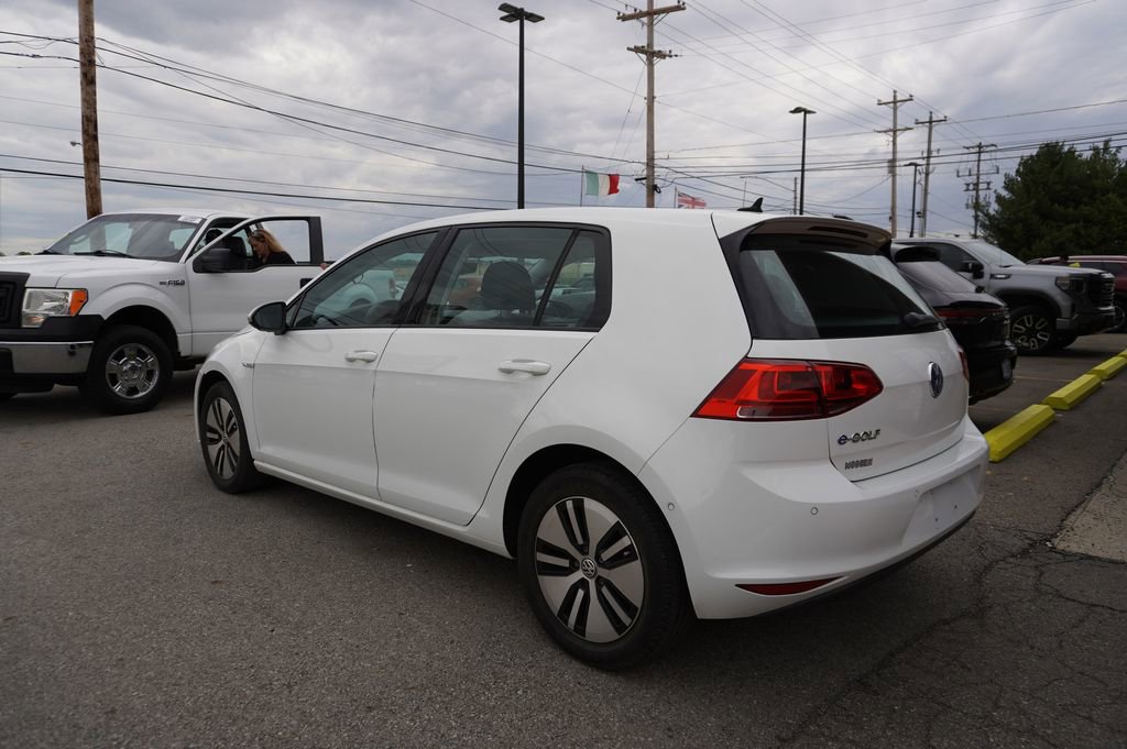 Used 2016 Volkswagen e-Golf SEL Premium w/ Driver Assistance Package FWD image 5