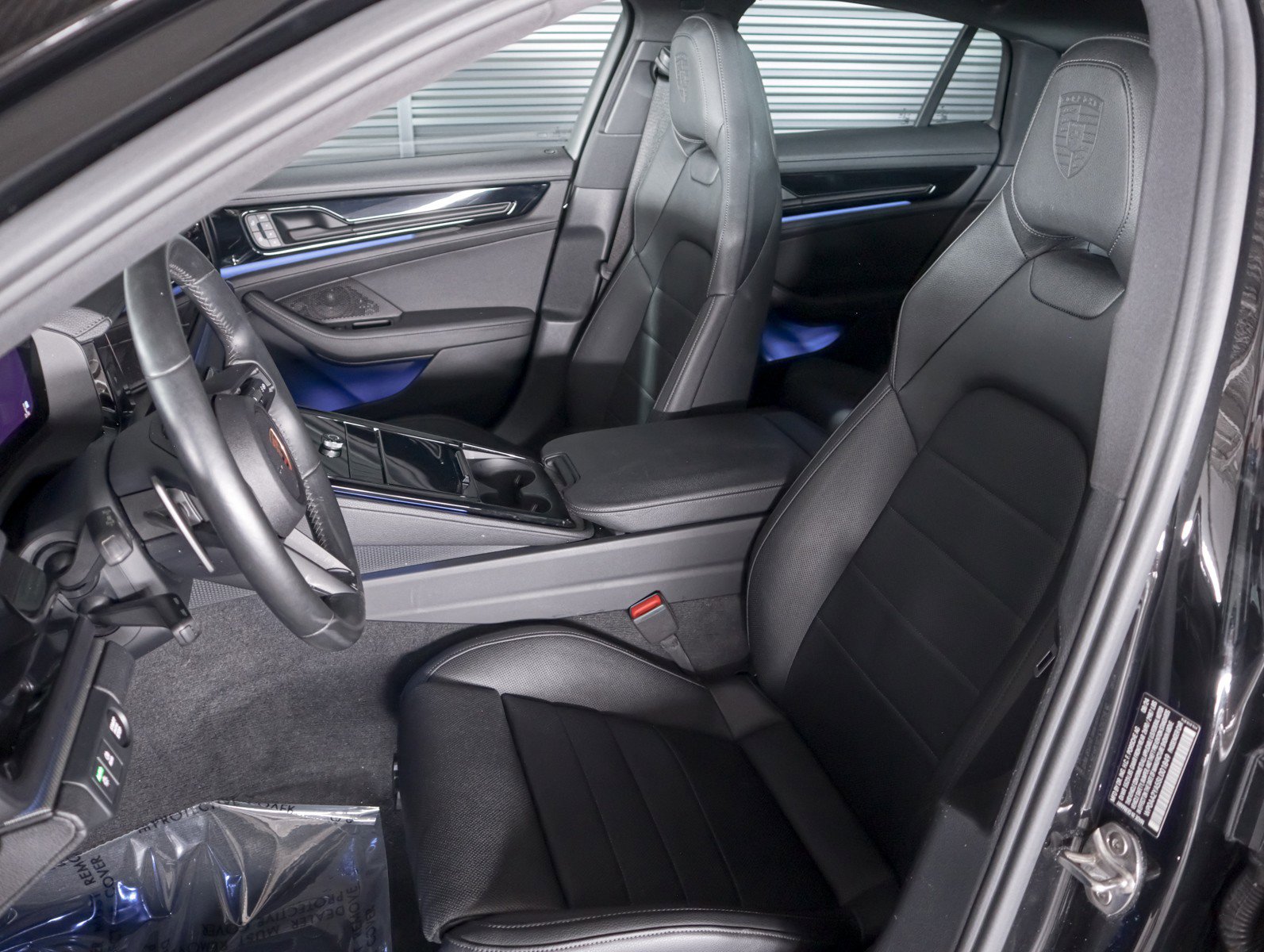 Certified 2025 Porsche Panamera RWD image 5