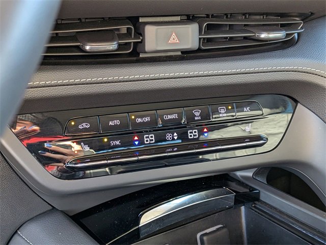 Used 2023 Buick Envision Essence image 22