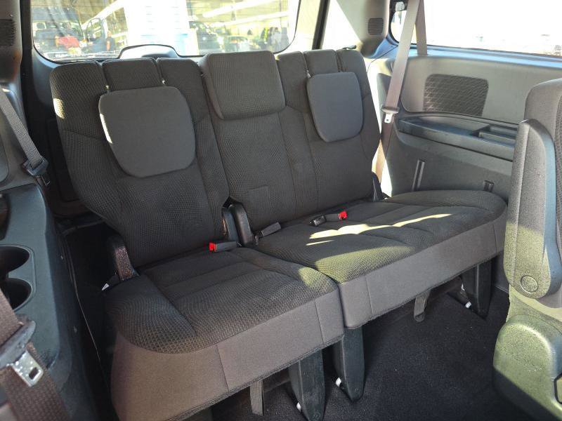 Used 2017 Dodge Grand Caravan SE FWD image 14