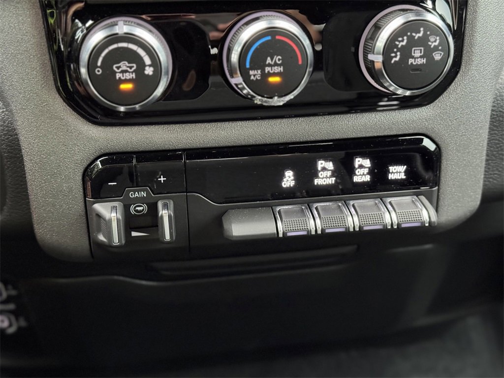 New 2025 RAM 1500 Tradesman w/ Night Edition image 18
