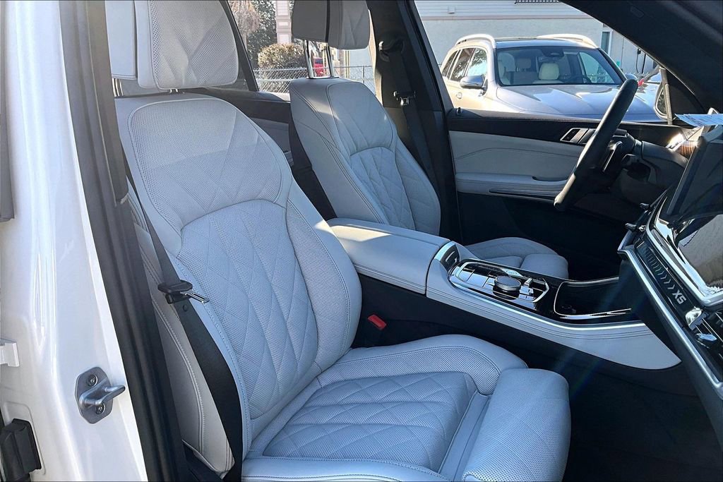 Certified 2026 BMW X5 xDrive40i w/ Climate Comfort Package image 30