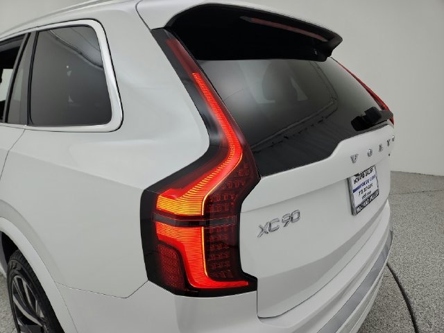 New 2025 Volvo XC90 B6 Core w/ Climate Package AWD/4WD image 30