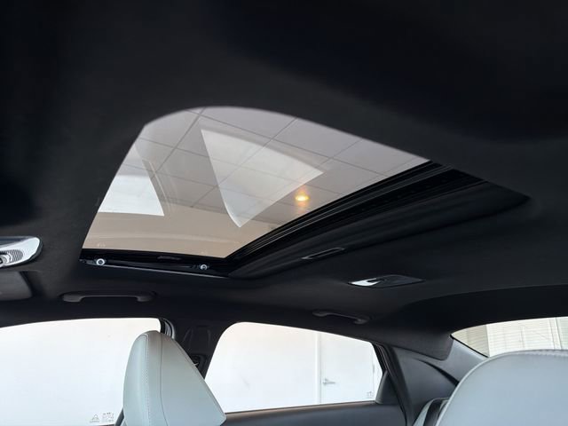 Used 2025 Hyundai Elantra Limited image 22