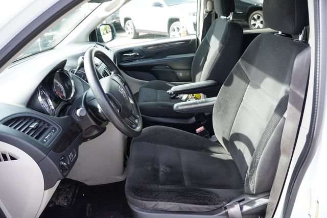 Certified 2019 Dodge Grand Caravan SE FWD image 4