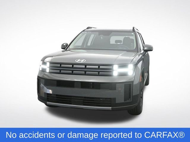Used 2026 Hyundai Santa Fe SEL FWD image 2