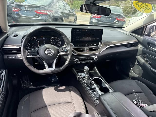 Used 2023 Nissan Altima 2.5 SV w/ SV Premium Package image 17