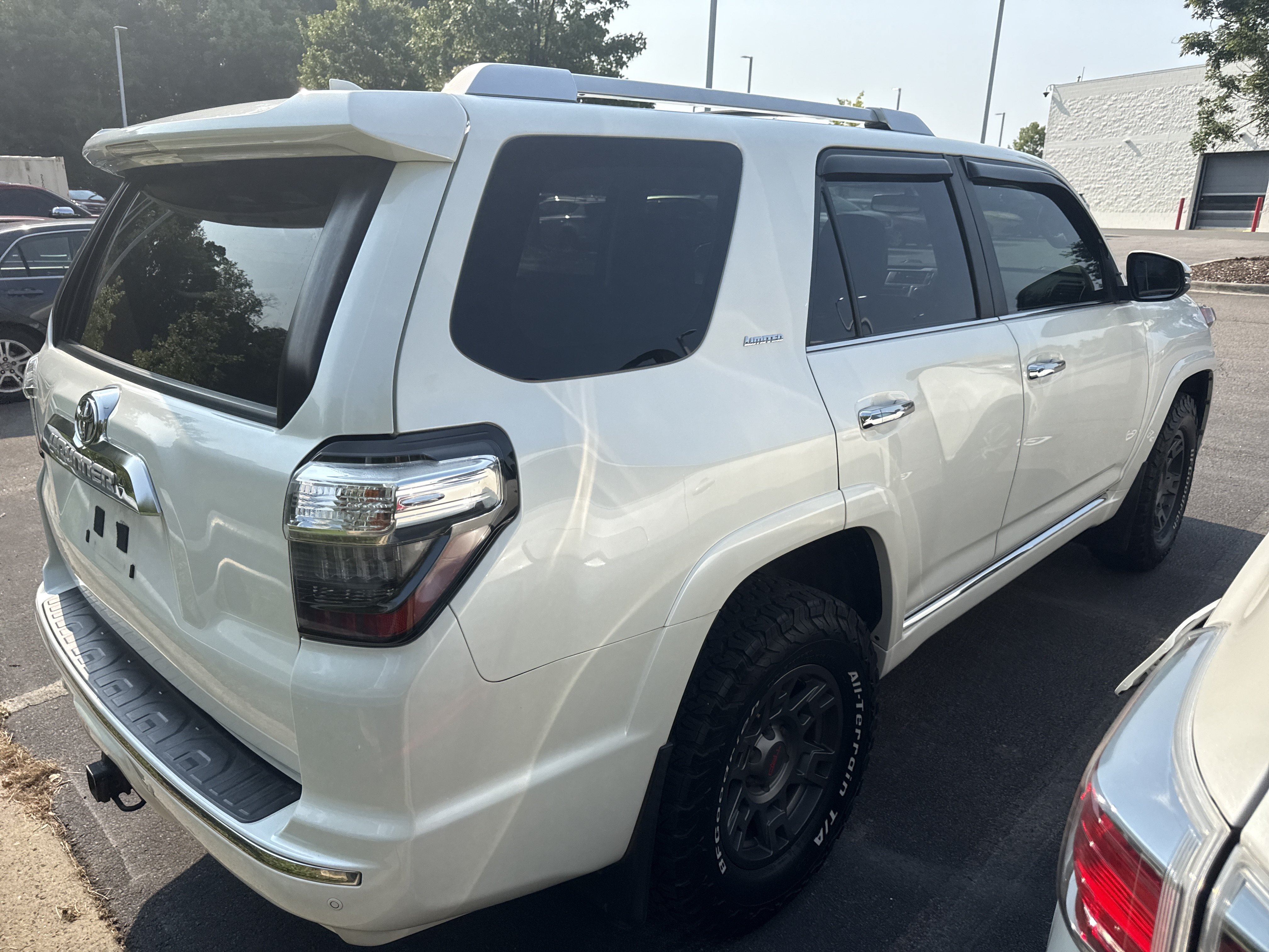 Used 2017 Toyota 4Runner Limited AWD/4WD image 6