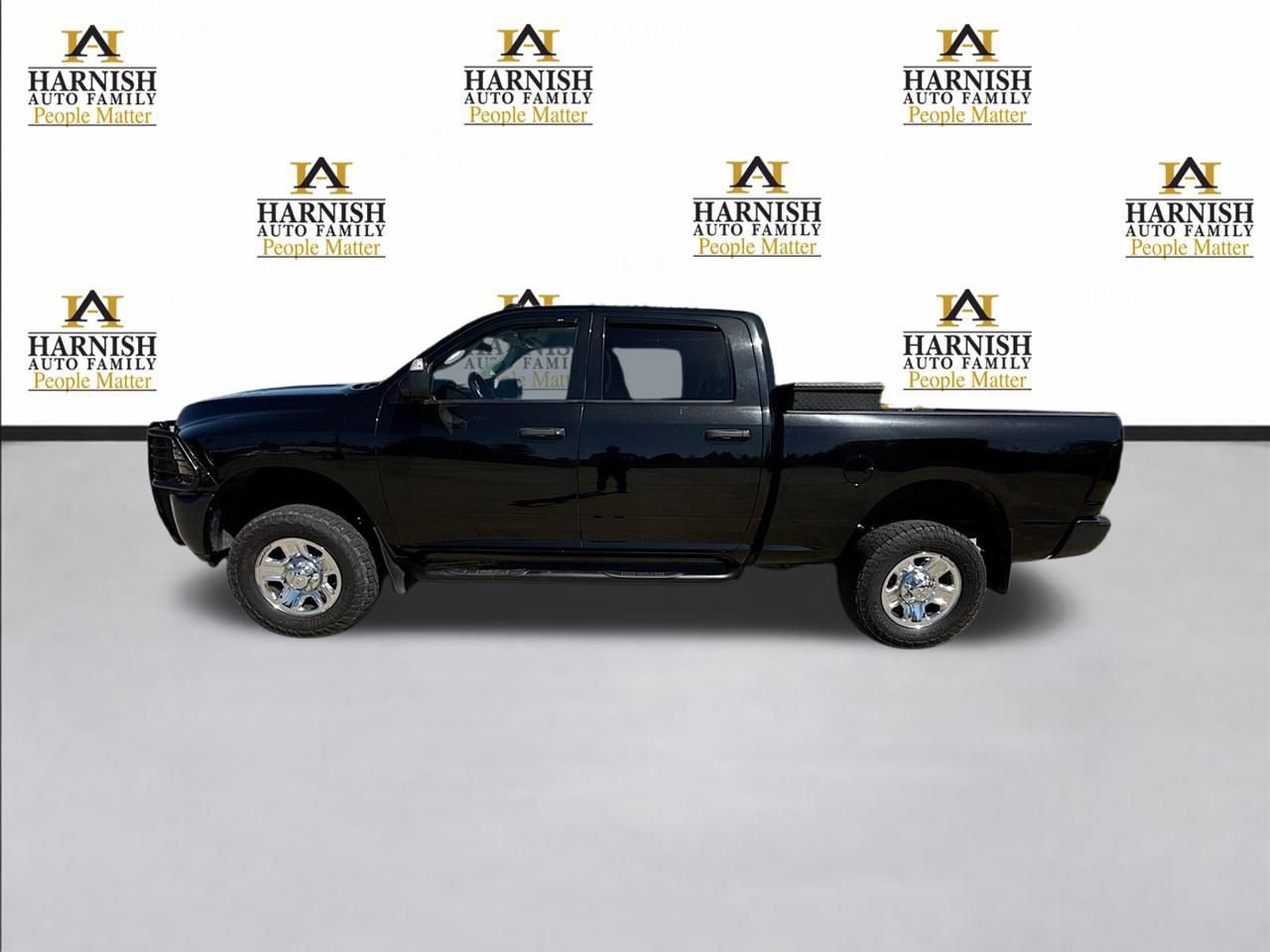 Used 2017 RAM 2500 Tradesman w/ Chrome Appearance Group AWD/4WD image 2