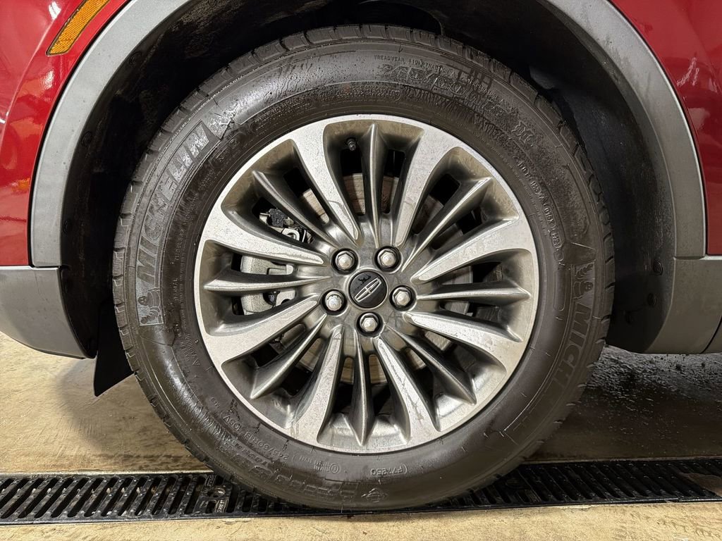 Used 2019 Lincoln Nautilus Select image 19