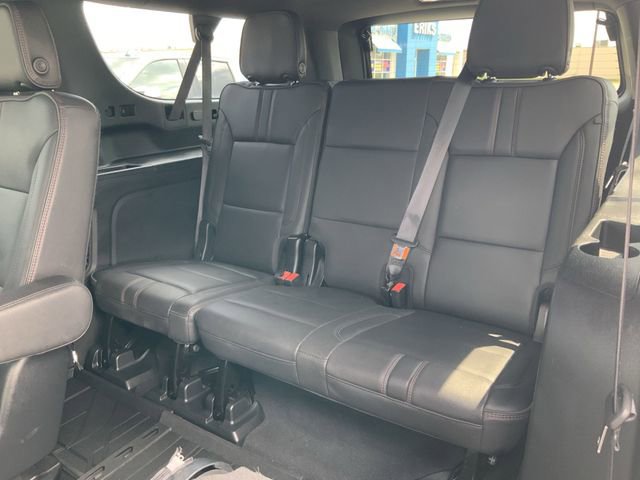 Used 2023 Chevrolet Suburban RST w/ Luxury Package image 21