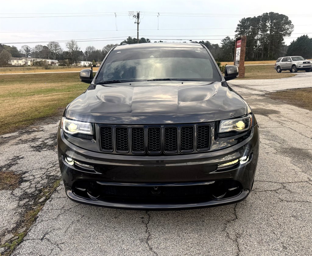 Used 2016 Jeep Grand Cherokee SRT w/ Trailer Tow Group IV AWD/4WD image 2