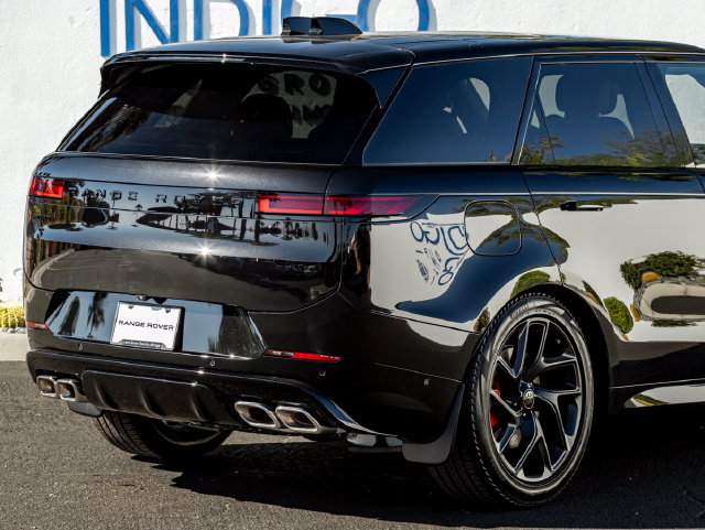 New 2026 Land Rover Range Rover Sport Dynamic SE AWD/4WD image 7