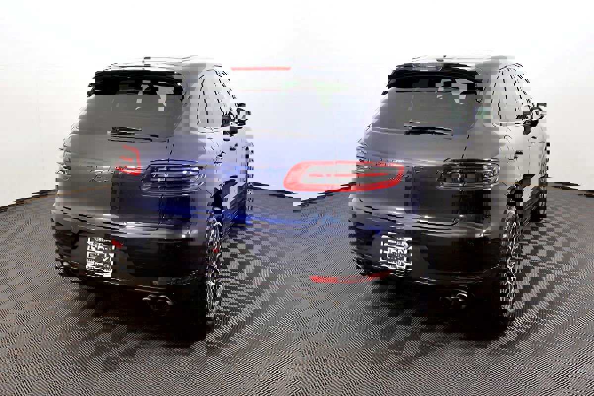 Used 2017 Porsche Macan S image 8