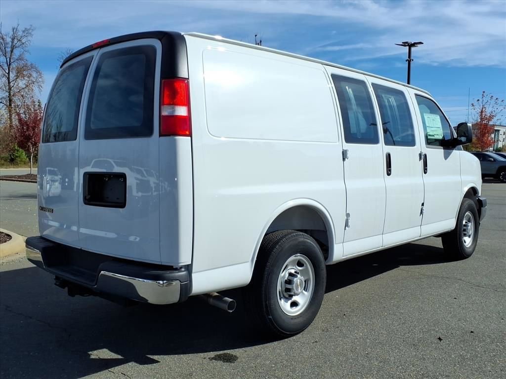 New 2026 Chevrolet Express 2500 Extended w/ Driver Convenience Package image 33