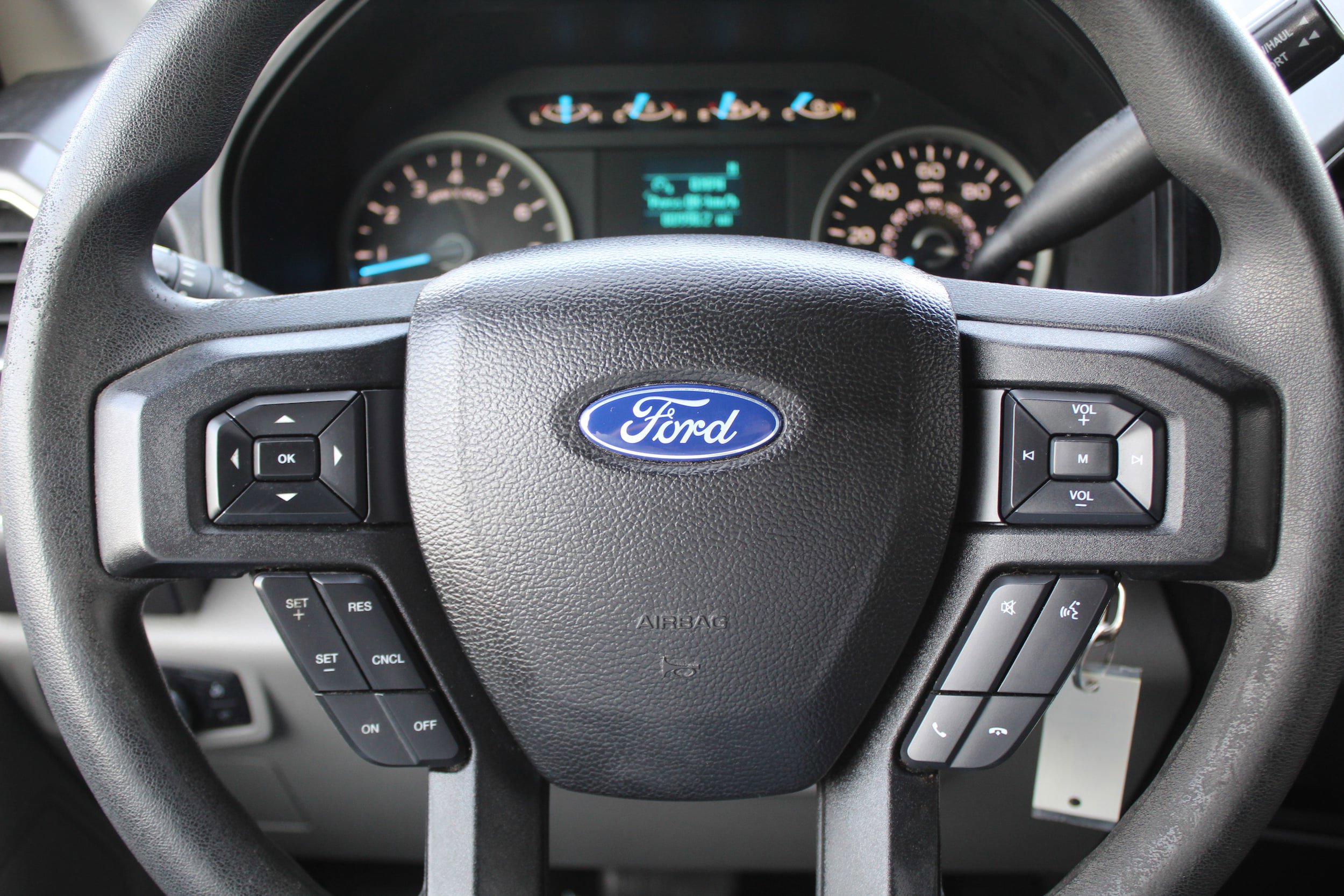 Used 2017 Ford F150 XLT image 24