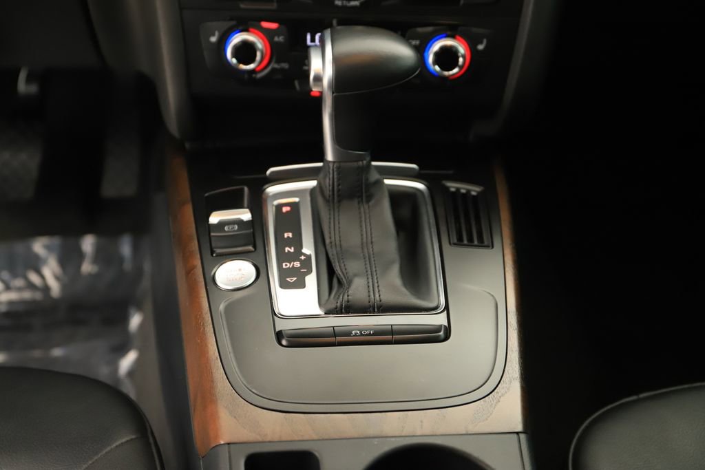 Used 2016 Audi A4 2.0T Premium w/ Convenience Plus Package image 21