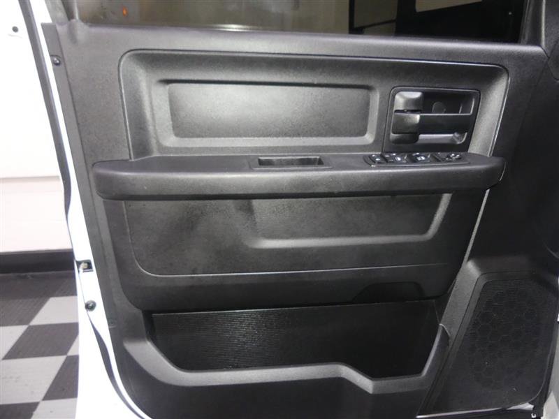 Used 2018 RAM 3500 Tradesman w/ Chrome Appearance Group image 15