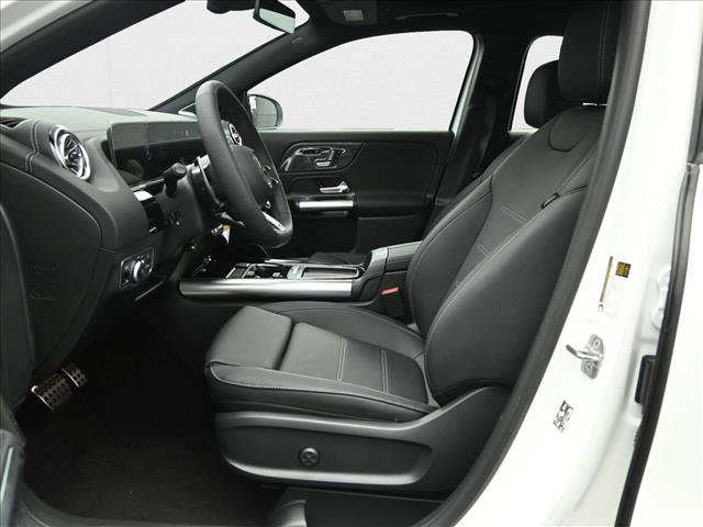 New 2025 Mercedes-Benz GLA 35 AMG 4MATIC image 9