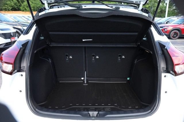 Certified 2023 Nissan Kicks SR w/ SR Premium Package FWD image 7