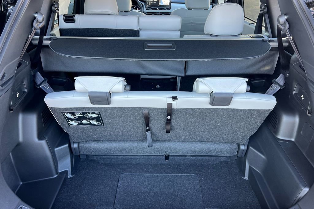 New 2026 Mitsubishi Outlander SEL FWD image 16