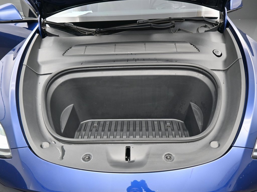 Used 2021 Tesla Model Y Long Range image 37