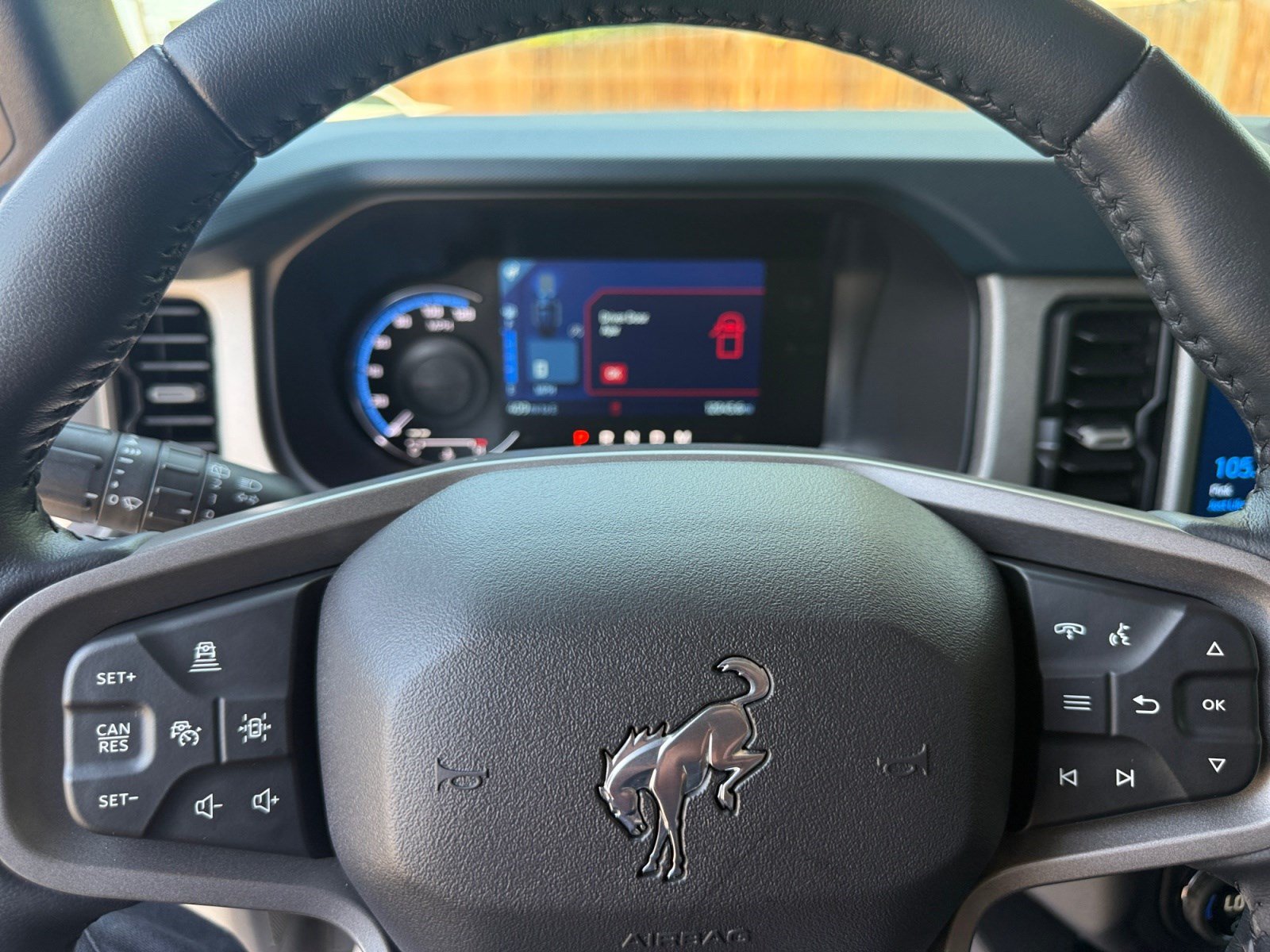 Used 2024 Ford Bronco Outer Banks AWD/4WD image 10