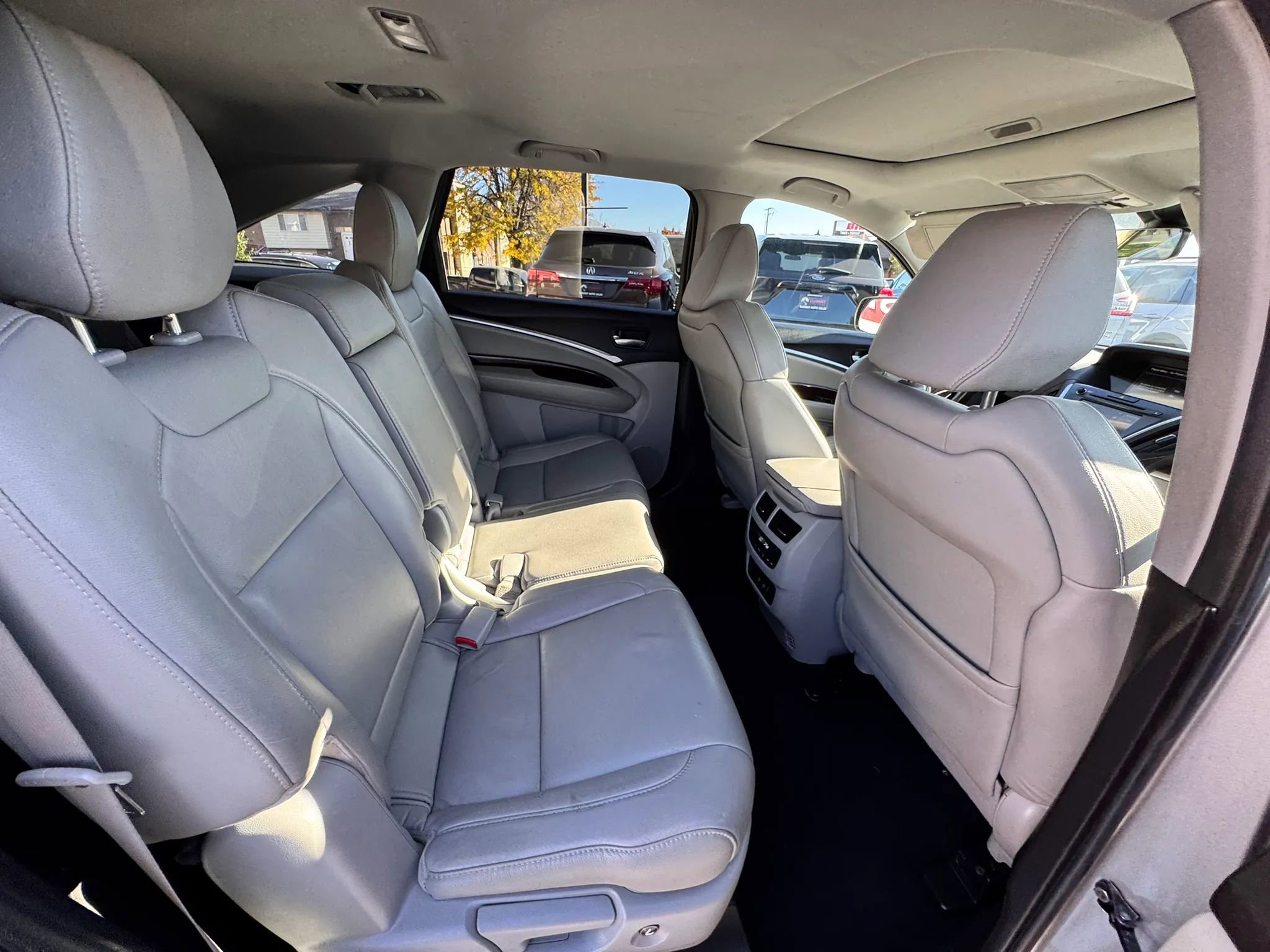 Used 2020 Acura MDX SH-AWD image 30