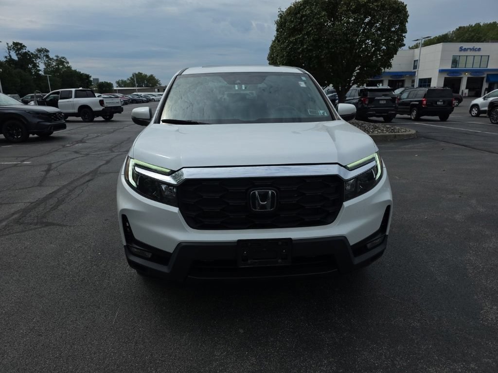 Used 2023 Honda Passport EX-L image 2