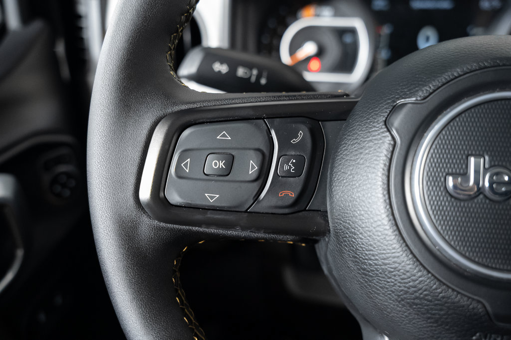 Used 2024 Jeep Wrangler Unlimited Sport AWD/4WD image 31