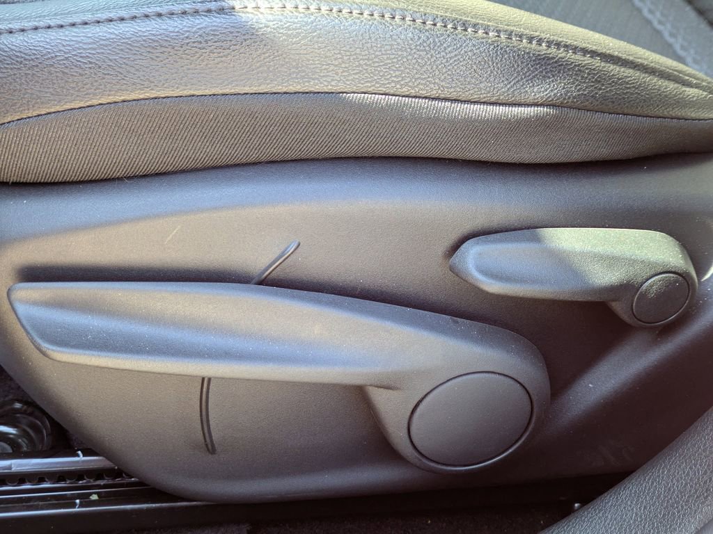 Used 2026 Jeep Compass Latitude image 20