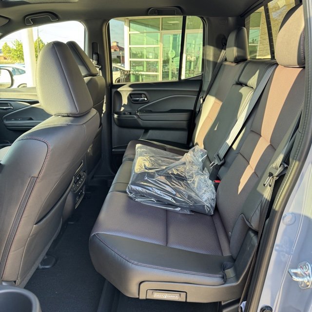 New 2026 Honda Ridgeline Black Edition image 11