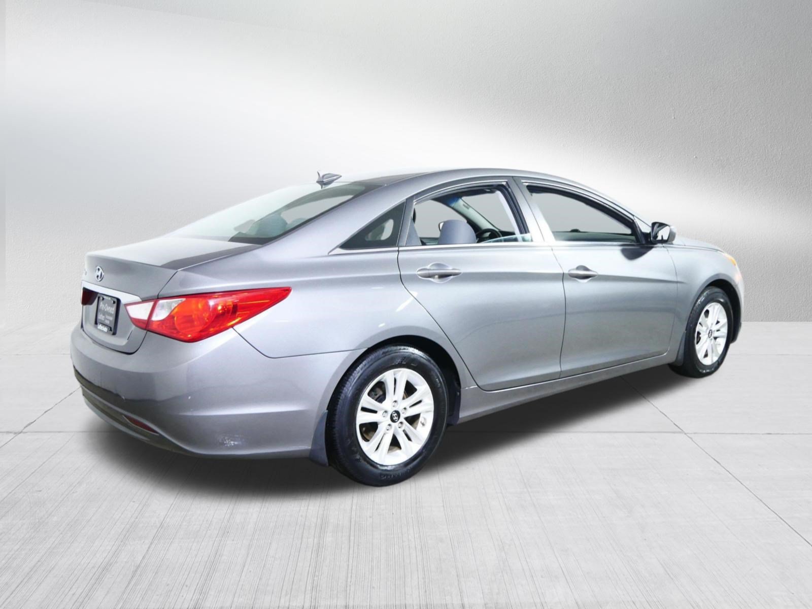 Used 2013 Hyundai Sonata GLS w/ Popular Equipment Pkg FWD image 7