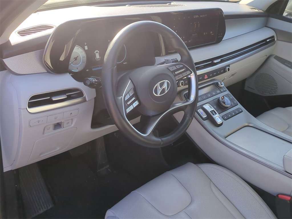 Used 2023 Hyundai Palisade SEL w/ Premium Package image 12