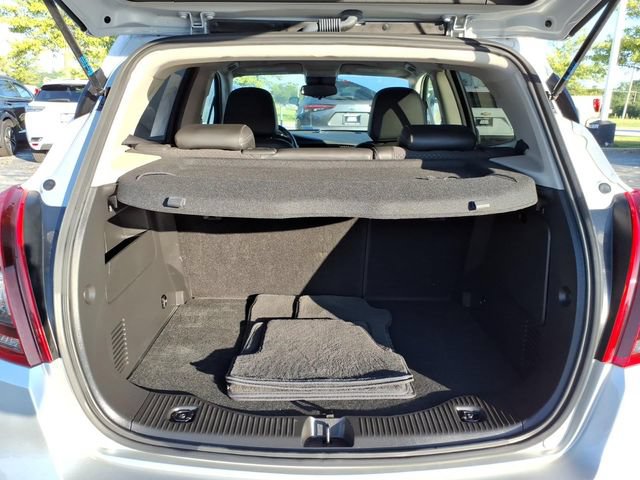 Used 2021 Buick Encore Preferred AWD/4WD image 18