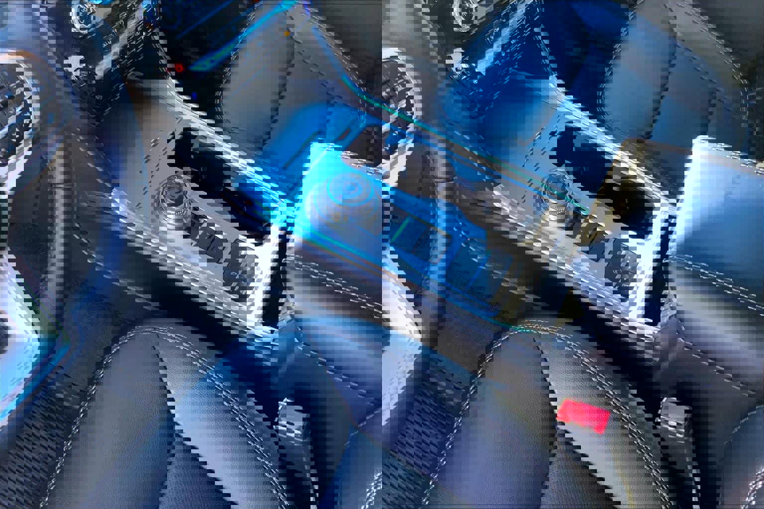 Used 2023 Ford Explorer Limited w/ Limited Technology Package image 16