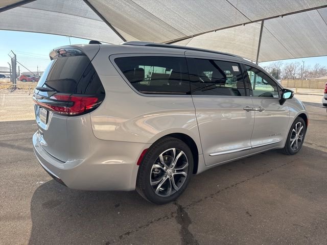 New 2026 Chrysler Pacifica Pinnacle FWD image 6