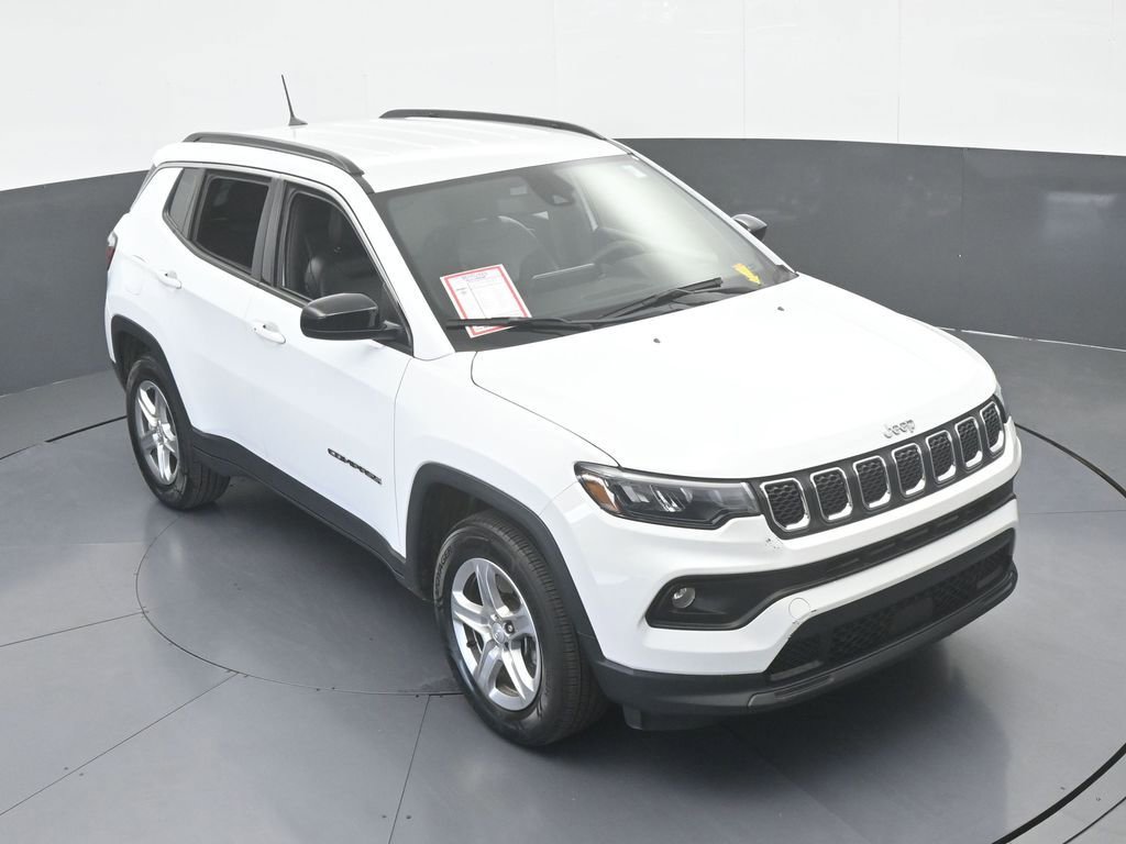 Used 2023 Jeep Compass Latitude AWD/4WD image 50