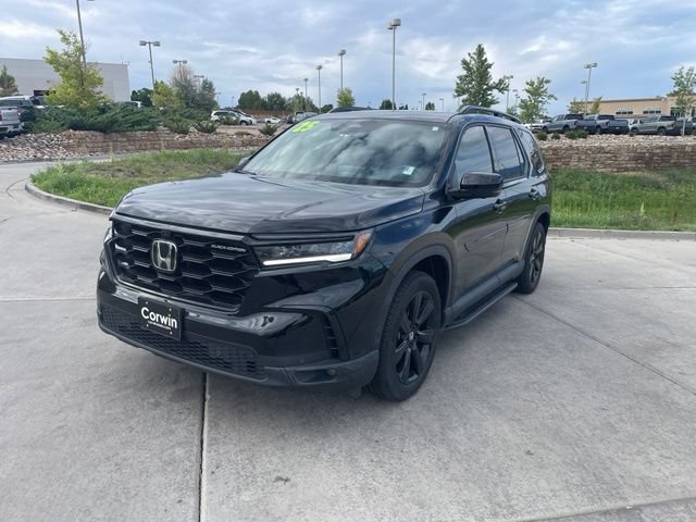 Used 2025 Honda Pilot Black Edition image 4