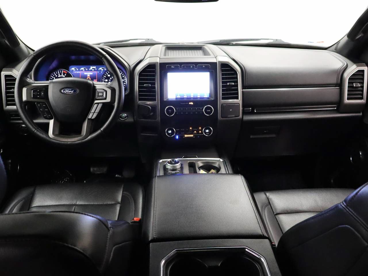 Used 2020 Ford Expedition XLT w/ Equipment Group 202A RWD image 16