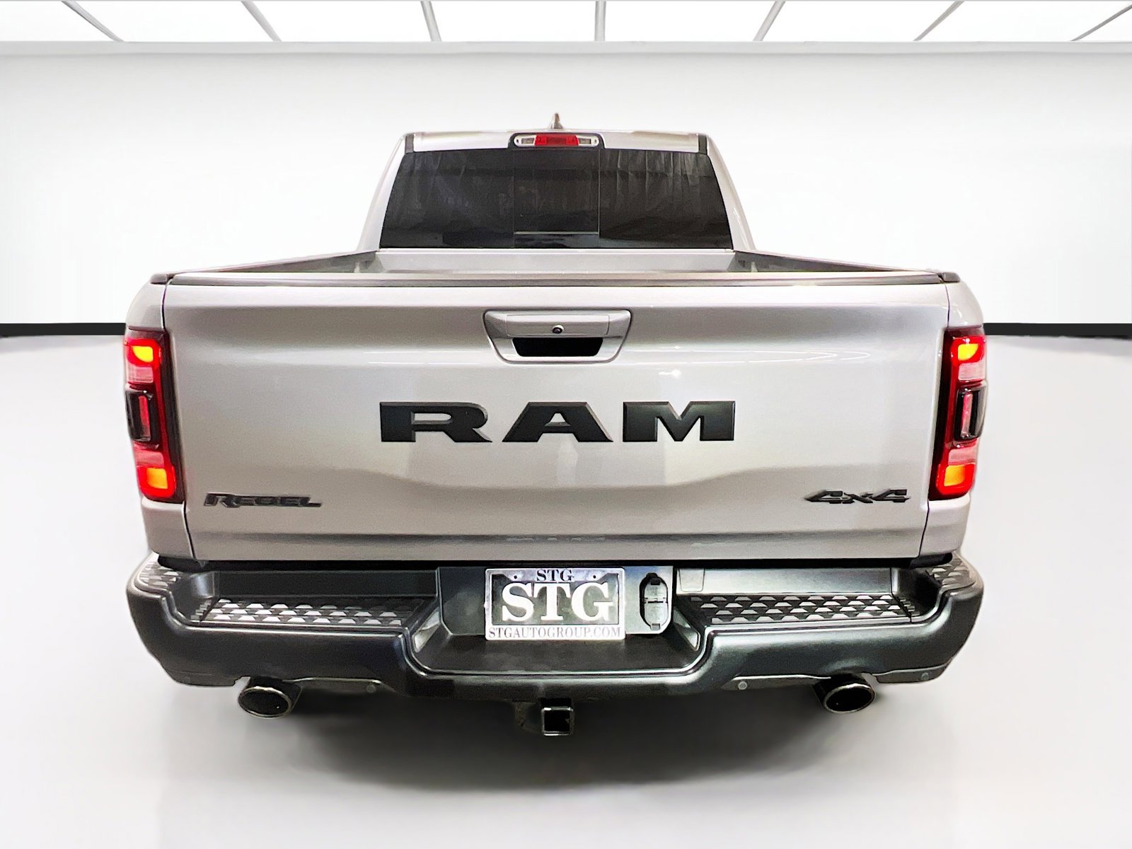 Used 2022 RAM 1500 Rebel w/ Rebel Level B Equipment Group AWD/4WD image 5