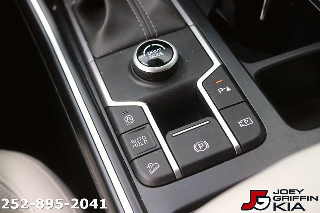 Certified 2025 Kia Sorento EX w/ Panoramic Sunroof Package FWD image 24