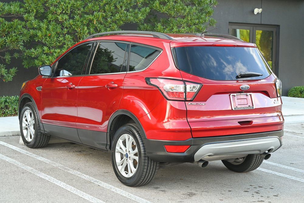 Used 2018 Ford Escape SE image 6